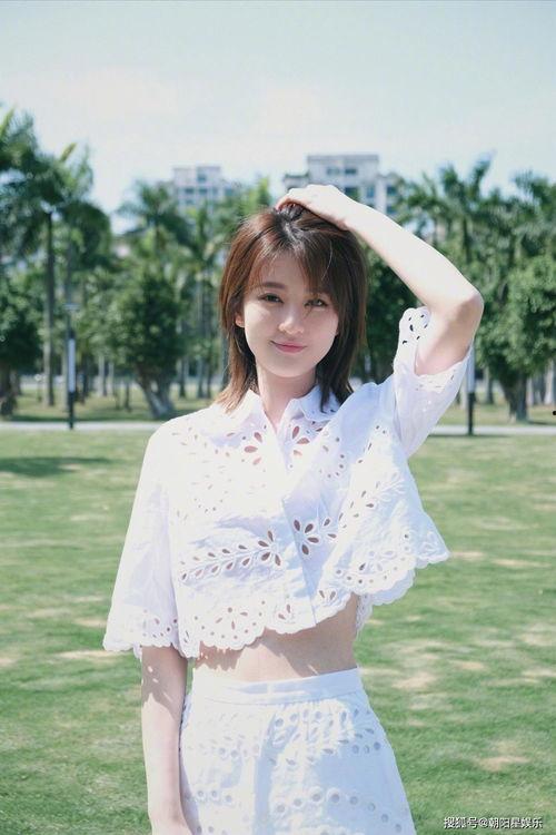 吃瓜的柠月汐,揭秘吃瓜界的时尚达人