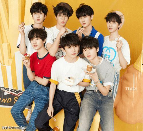 时代少年团家里吃瓜